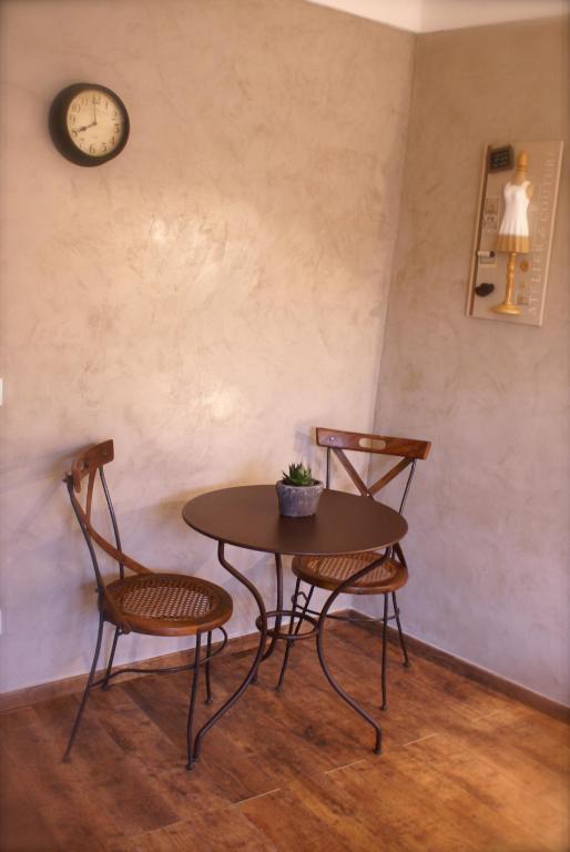 מלון Murs  Le Crillon חדר תמונה